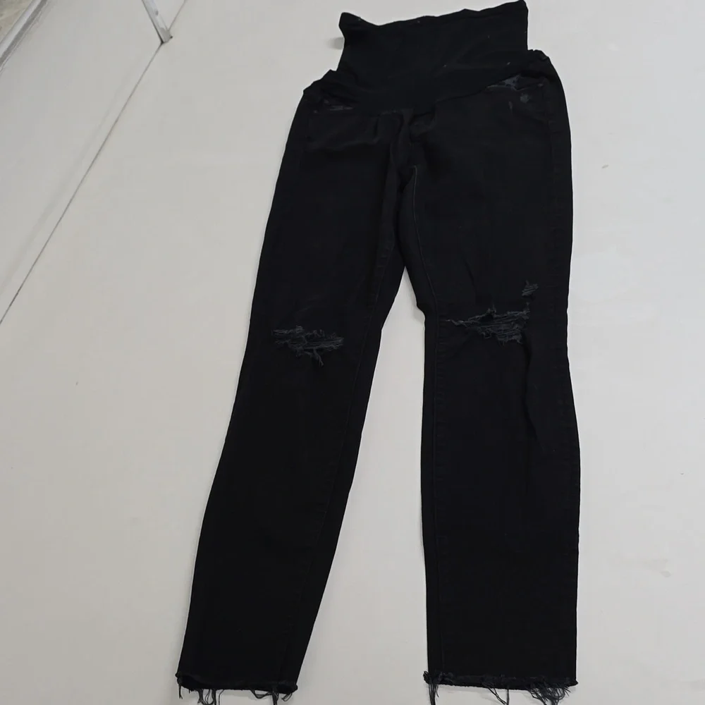 5/$100 Mother The Looker Ankle Fray Jeans in Guilty As Sin (Maternity)